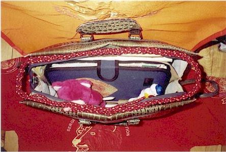 Grc_dangeroccult2.jpg ( 38767 bytes)